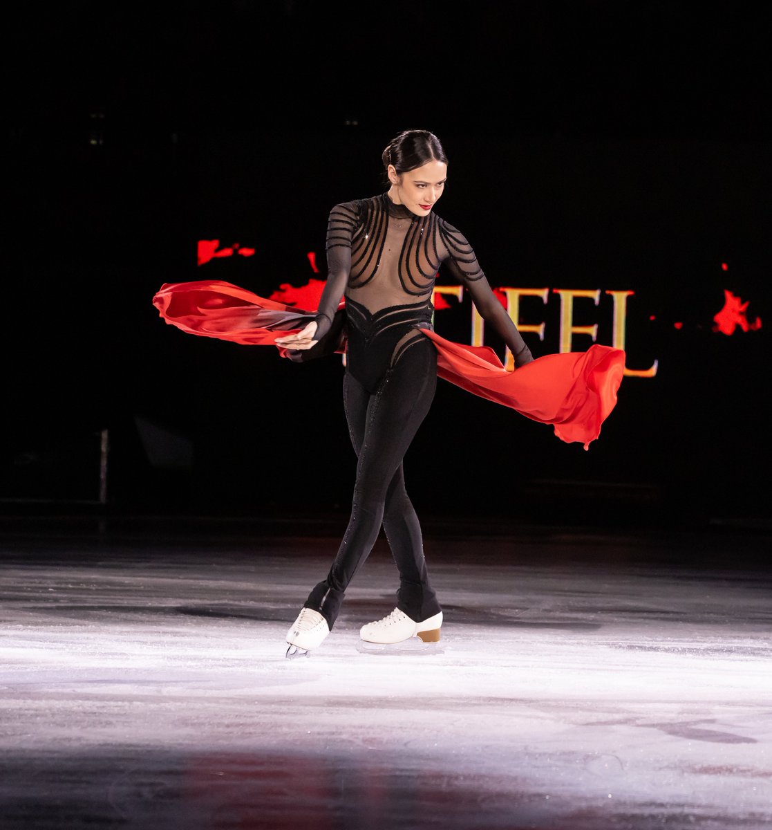 starsonice's tweet photo. Happy Birthday Madison Chock!
#SOIFamily  @chockolate02 

📷 Sharon Sipple https://t.co/2ScLquzfXa