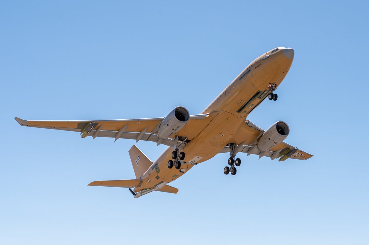 AirbusDefence's tweet photo. The first A330 Multi Role Tanker Transport aircraft “CC330 Husky” for the @RCAF_ARC took to the skies for the very first time today at our Getafe facilities in Spain! ✈️🇨🇦 

Everything is on track for delivery next year. ⏳ The RCAF's A330 MRTT will be equipped with both hose-and-drogue and boom air-to-air refuelling capabilities, along with advanced cybersecurity solutions and countermeasures. 🛡️