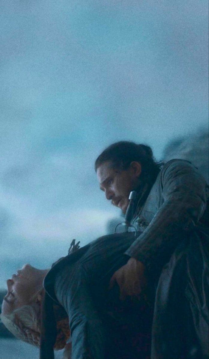 _oldvalyria's tweet photo. Jon killed his queen to save the world.

Daemon would have burned the world to protect his queen. https://t.co/kfn2cavF82