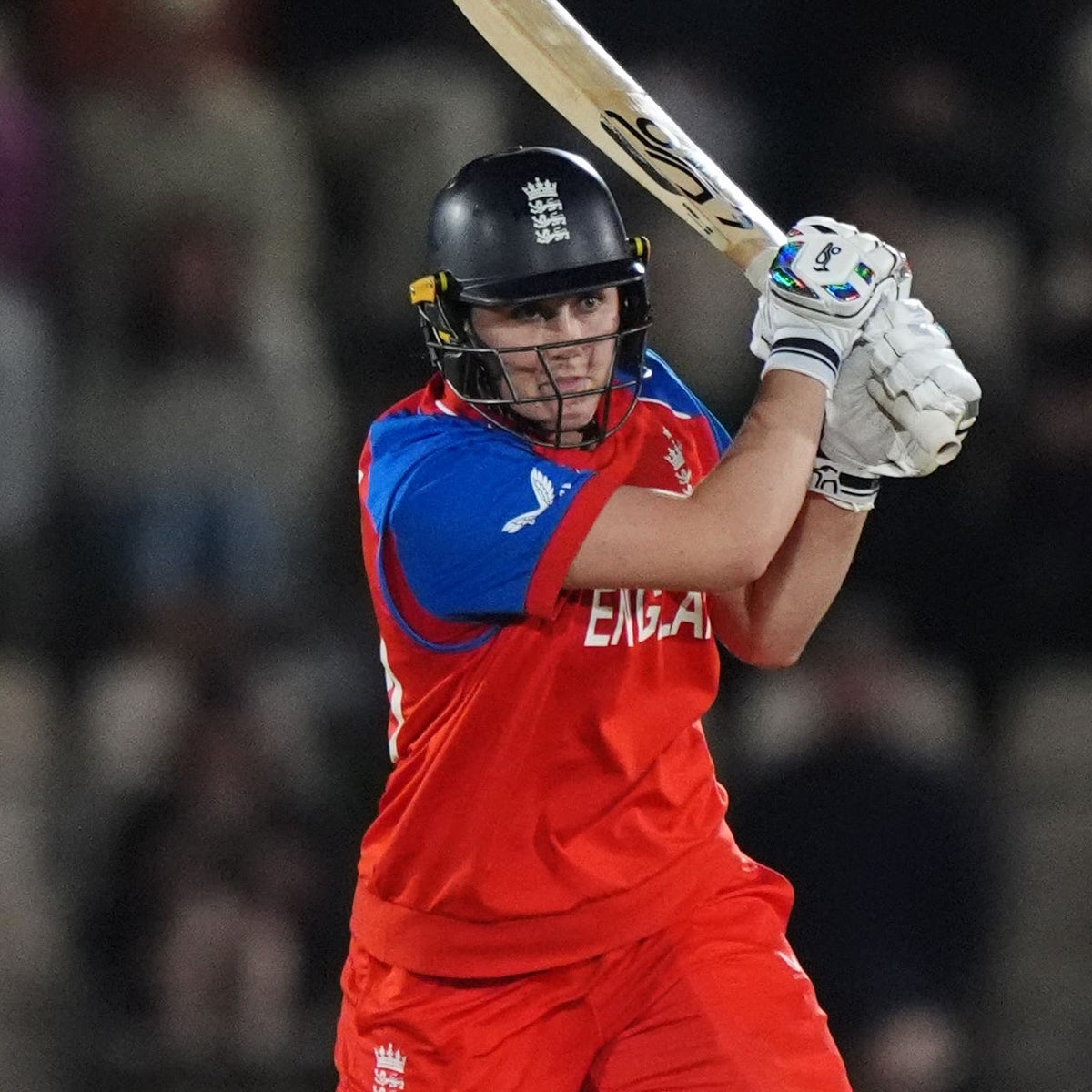 CricUniverse7's tweet photo. Women's ICC T20I WORLD CUP SEMIFINAL UPDATE  :

#ENGLAND W FINISHED THEIR INNINGS ON 169/5 AFTER 20 OVERS AGAINST #SOUTHAFRICA IN THE 2ND #SEMIFINAL OF #WOMENST20ICCWORLDCUP

NAT SCIVER-BRUNT TOP SCORER OF 75(47) RUNS.

#ENGWvSAW https://t.co/lcjrck92qX