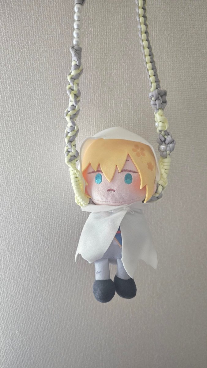 hklCWCjpdH80282's tweet photo. ぬいショルダーなるものを作ってみたいんだけど、難しすぎる🥹
これだと見え方悪いし、抱っこ紐みたいな感じで作ってみようかな🤔
なにより、布があるからﾑｽﾞｶｽｨ https://t.co/Edu9Pu9k8O