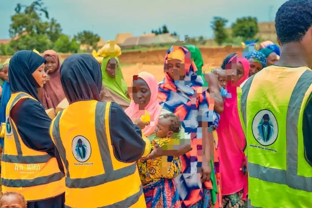 Zahra_Relief_F's tweet photo. NO ONE CHOOSES TO BECOME DISPLACED.

Zahra Relief Foundation visited an Internally Displaced Persons (IDPs) camp in Guiwa ECA, Sokoto State, bringing not only relief materials but also hope, compassion, and prayers to families forced from their homes.

 #HumanitarianAid

1/4 https://t.co/ncjXrgid75