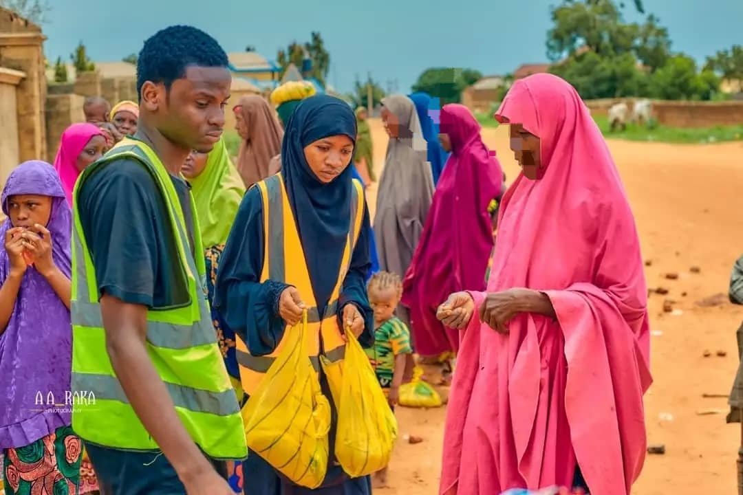Zahra_Relief_F's tweet photo. NO ONE CHOOSES TO BECOME DISPLACED.

Zahra Relief Foundation visited an Internally Displaced Persons (IDPs) camp in Guiwa ECA, Sokoto State, bringing not only relief materials but also hope, compassion, and prayers to families forced from their homes.

 #HumanitarianAid

1/4 https://t.co/ncjXrgid75