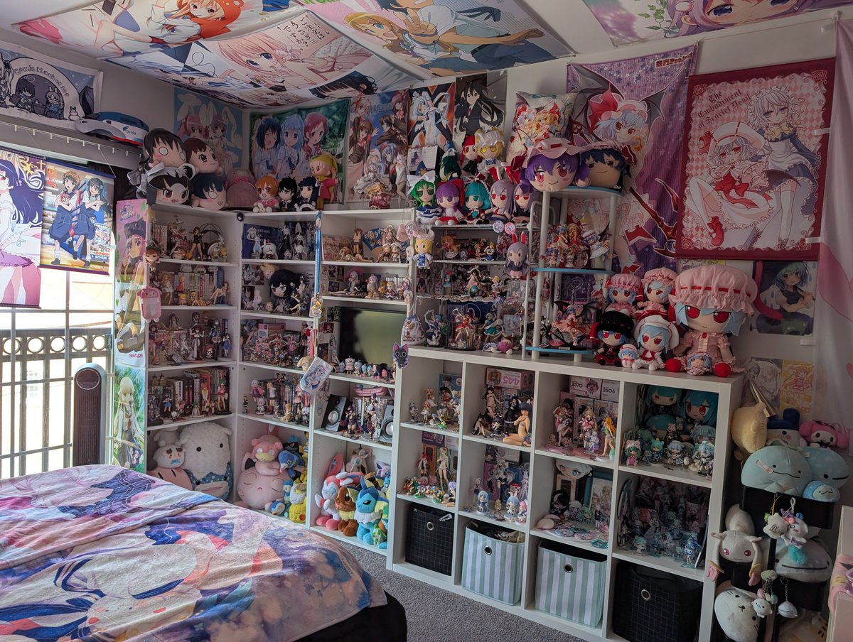 pc9801x's tweet photo. the bedroom of a 26 year old (married) woman https://t.co/Rh8Y1afASY