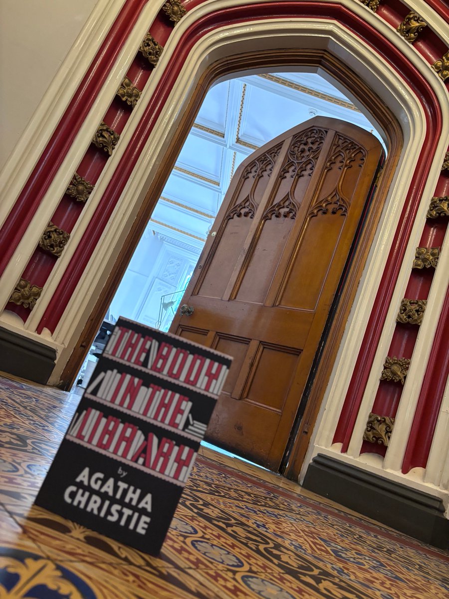 CheadleCivic's tweet photo. Another great #AgathaChristie Book Club at #AbneyHall tonight where we discussed the classic novel #TheBodyInTheLibrary. Huge shout out to @kateellisauthor for leading our discussion and to @Bruntwood_UK for opening the doors of Abney Hall for our event. ❤ https://t.co/Bsxjo48Lc4