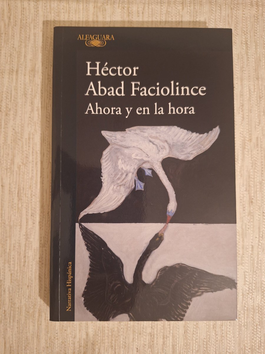 Jordi_Armadans's tweet photo. L'atac rus a Kíiv (23 morts, desenes de ferits) m’ha fet pensar que fa 3 anys l’escriptora ucraïnesa Viktòria Amèlina va morir en un bombardeig. 

Abad era amb ella i va escriure aquest llibre per recordar-la i pair l'experiència. 

Contra la barbàrie, ahir i ara, aquí i a arreu. https://t.co/BudLeuCwSb