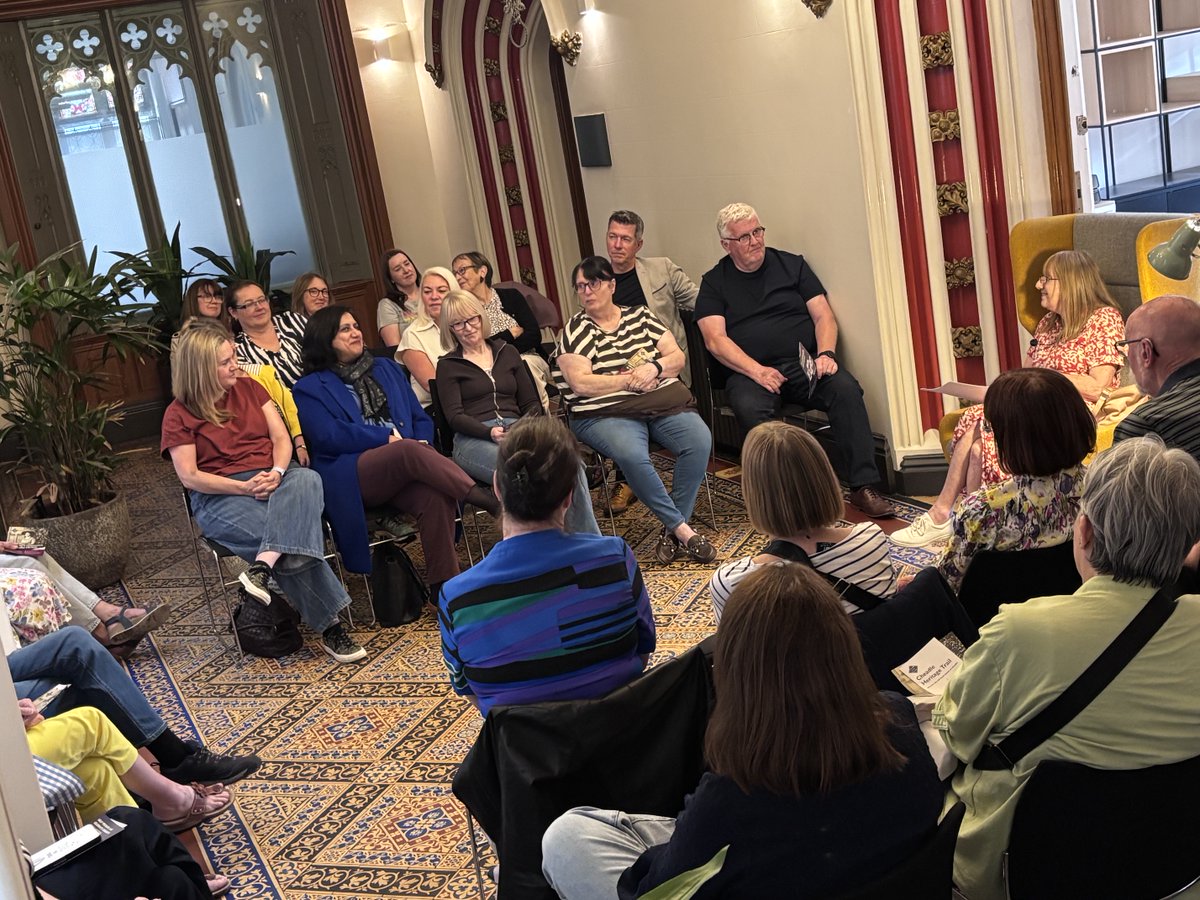 CheadleCivic's tweet photo. Another great #AgathaChristie Book Club at #AbneyHall tonight where we discussed the classic novel #TheBodyInTheLibrary. Huge shout out to @kateellisauthor for leading our discussion and to @Bruntwood_UK for opening the doors of Abney Hall for our event. ❤ https://t.co/Bsxjo48Lc4