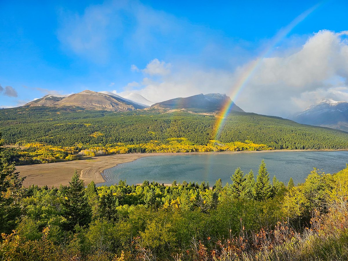 glaciermt's tweet photo. Starting tomorrow, July 3, Glacier National Park will have free entry for Independence Day Weekend.

📷: HoneyTrek and Kelly Javanmardi https://t.co/nENMcb8wk1