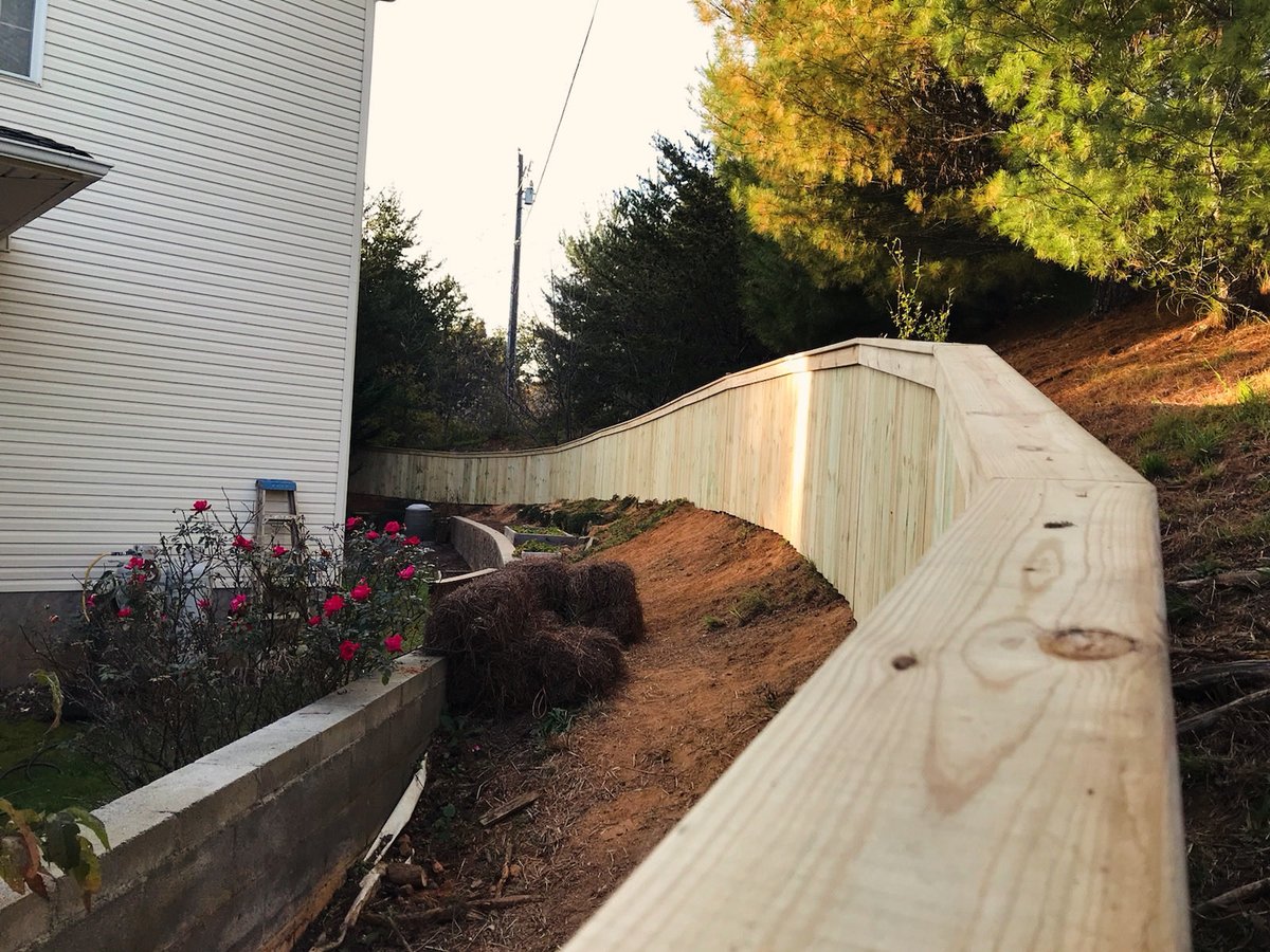 AshevilleFence's tweet photo. Privacy fences can make a tremendous difference in how you experience your home. Having a more private yard can help you enjoy time outside even more!
https://t.co/YGLC9oU4Ne
#privacyfences #woodfencing #freeestimates #avlfence https://t.co/7g2i9UaGlS