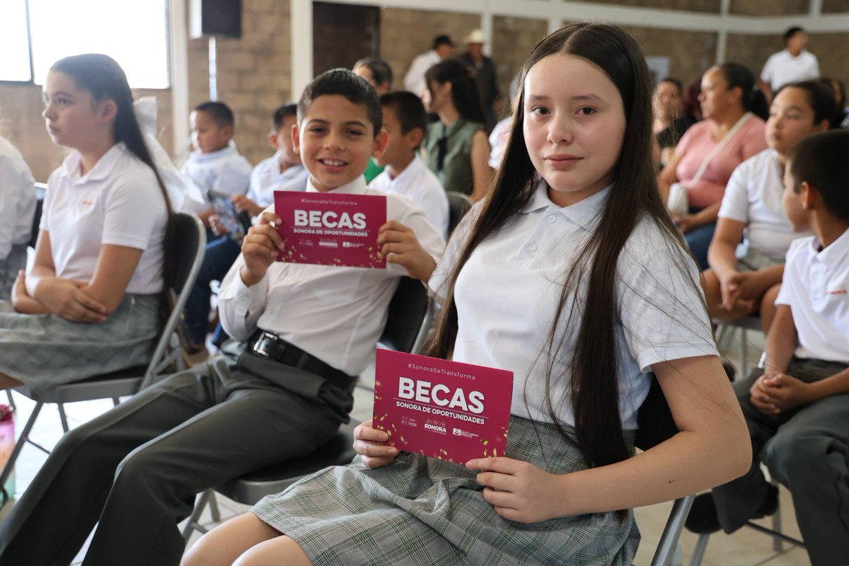 AlfonsoDurazo's tweet photo. Los compromisos se hacen de frente y también se cumplen de frente.

Entregamos Becas Sonora de Oportunidades a estudiantes de primaria, porque cada apoyo representa una oportunidad para que sigan estudiando y construyendo su futuro.

No hay mejor inversión que la que hacemos en la educación de nuestras niñas y niños.

#sonorasetransforma #tierradeoportunidades