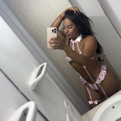 shantall012's tweet photo. #NuevaFotoDePerfil https://t.co/Y65HQtx5YV