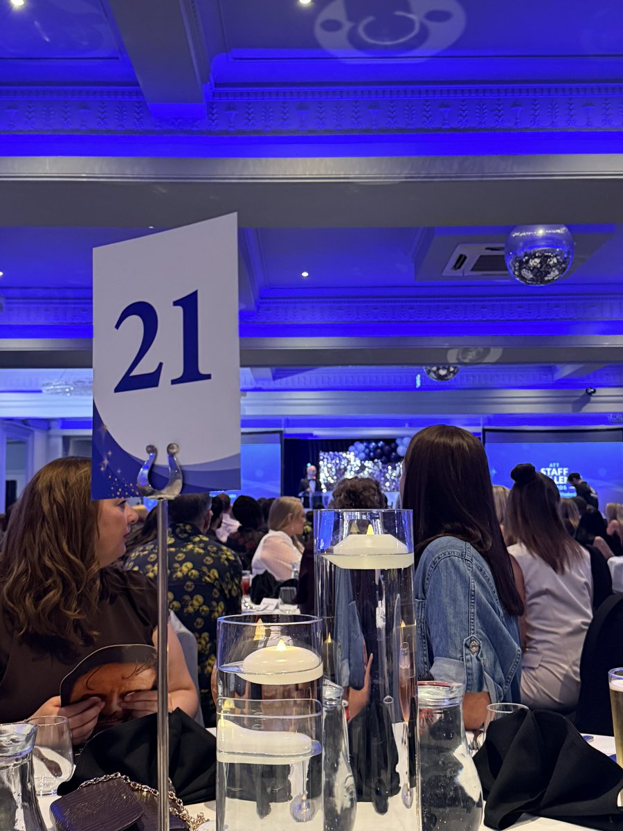 MissRedGeog's tweet photo. Such a fun time at the #ATTawards tonight! https://t.co/km4Pl5ZACc