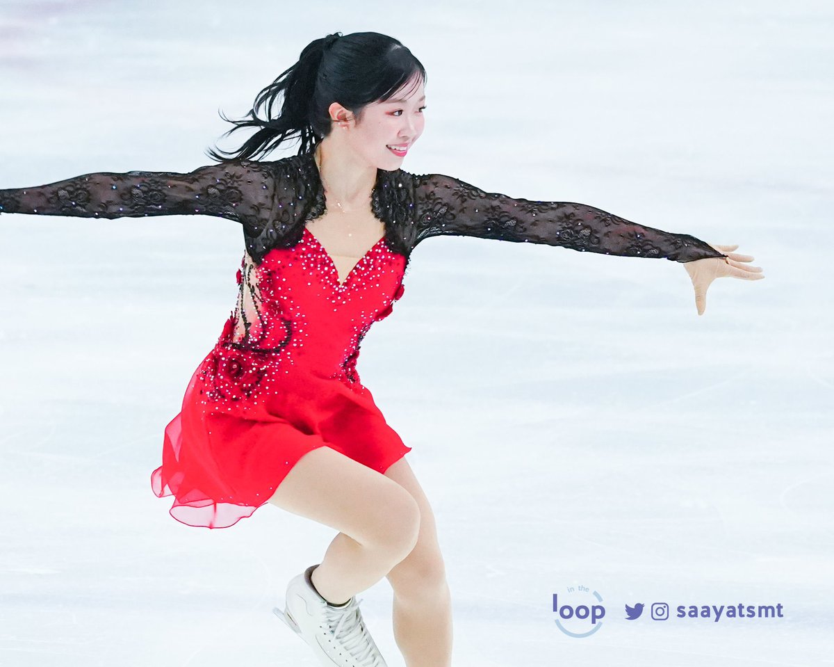 goatchiba's tweet photo. i really hope ami keeps her short program dress because hello??? look at the material https://t.co/Lr7pia03GA