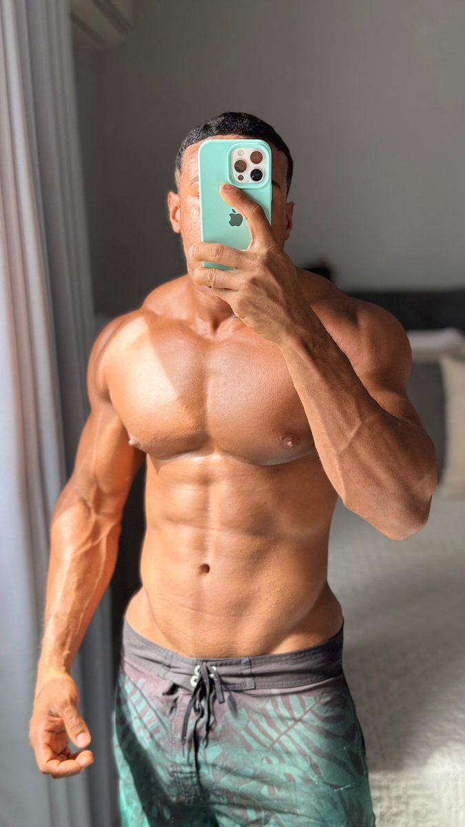 euerick001's tweet photo. Na dúvida vai as duas 🤙🏽🫢 https://t.co/kCDALqZd88