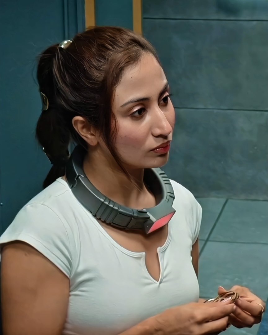 Shreyaxlockup's tweet photo. Her opinions and her style, always on point!! 
Don’t we all agree??

TRP OWNED BY SHREYA

#ShreyaKalra #LockUpp #LockUppSachYaSazaa #ShreyaWarriors https://t.co/Jk3hKvCemA