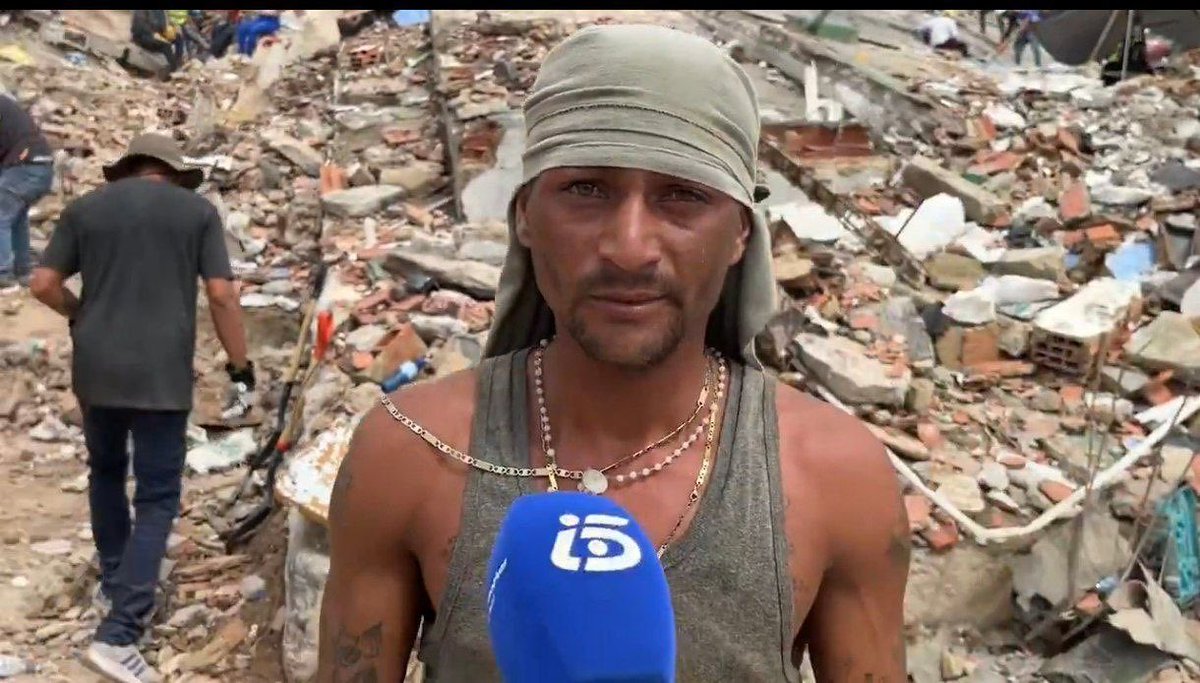 JuanKassabjiT's tweet photo. 🚨🇻🇪⚠️ ATENCIÓN | Hablan familiares tras desaparición de "El Topo de La Guaira": Denuncian que había sido amenazado horas antes por un sujeto .

Me informan funcionarios del gobierno que están investigando el caso . https://t.co/gChhsvKDaC
