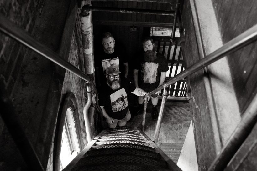 dbmagazine's tweet photo. Noise rock trio Iron Linings return with the first single from debut full-length, 'Urban Abyss,' out August 7 via The Ghost Is Clear Records.
https://t.co/BsF8PIeK30 https://t.co/6w89aCXm0z
