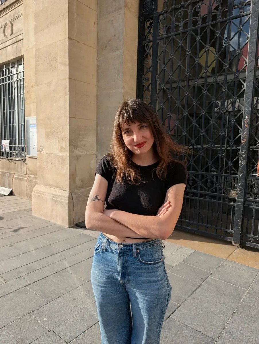 75secondes's tweet photo. Le jeune Hamza, dit "La Douane", sera défendu par l’avocate Elsa Marcel. 

Sollicitée par les parents de l’adolescent - de nouveau interpellé mercredi pour vol de téléphone et outrage -, l'avocate dénonce un "déferlement de haine raciste" et annonce le dépôt de plusieurs plaintes pour harcèlement et menaces.