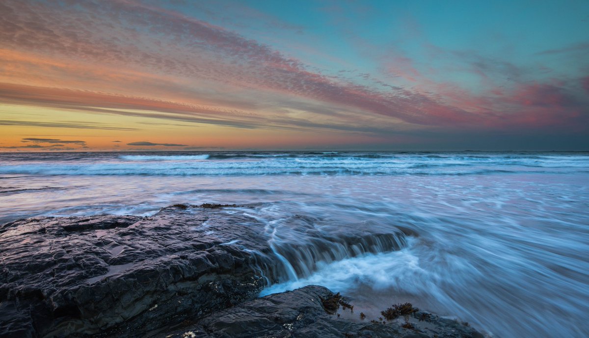 sailor424's tweet photo. @DrKhan_do Northumberland sunset https://t.co/nfAzotu9zN
