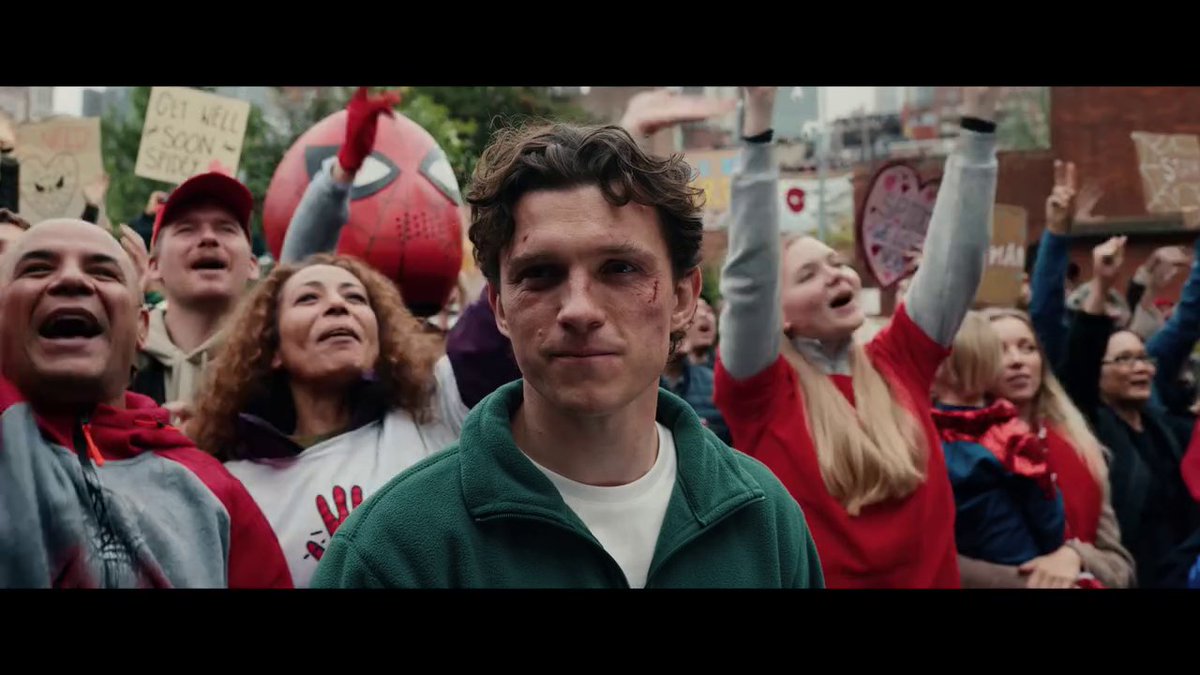 JuanEditzs's tweet photo. better quality of the parade shot https://t.co/iSJadoNHjv