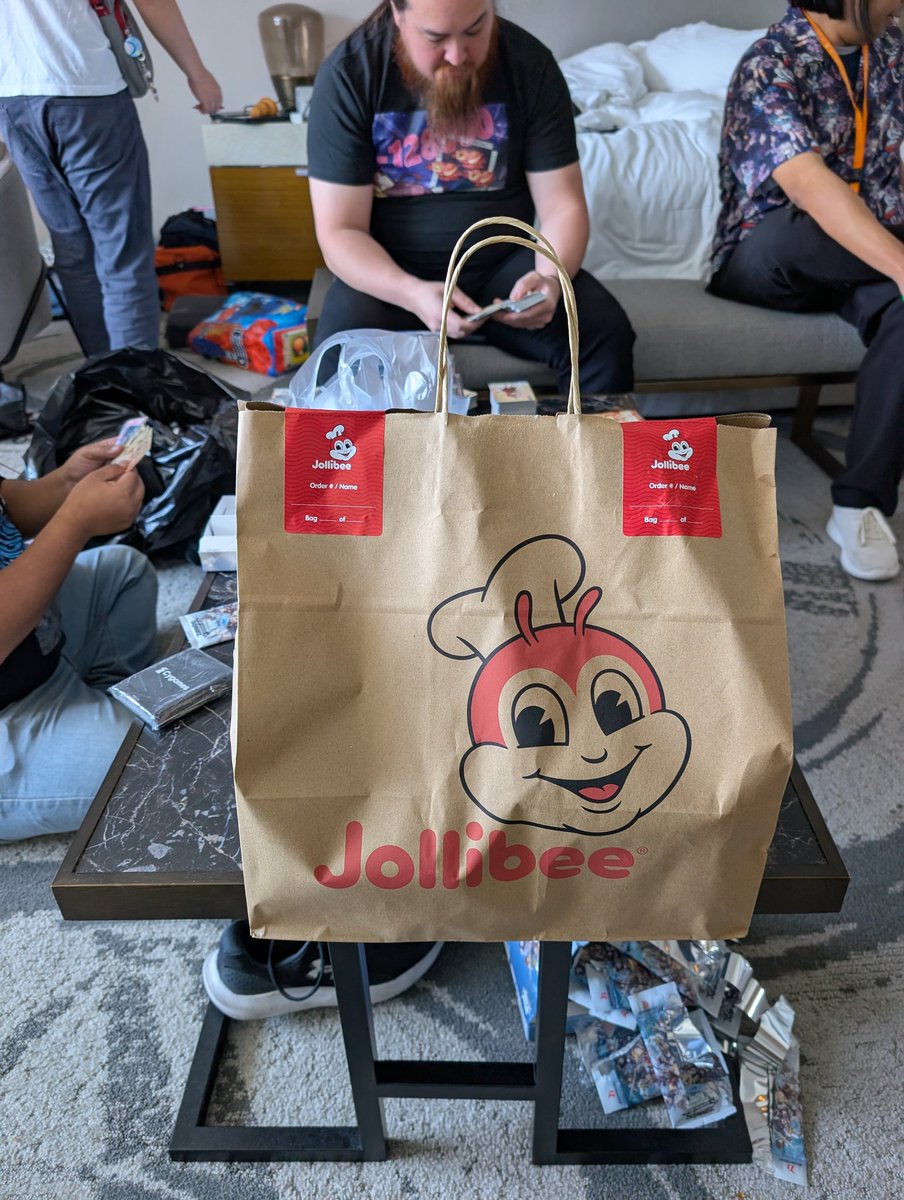 juliusqueezer tweet picture