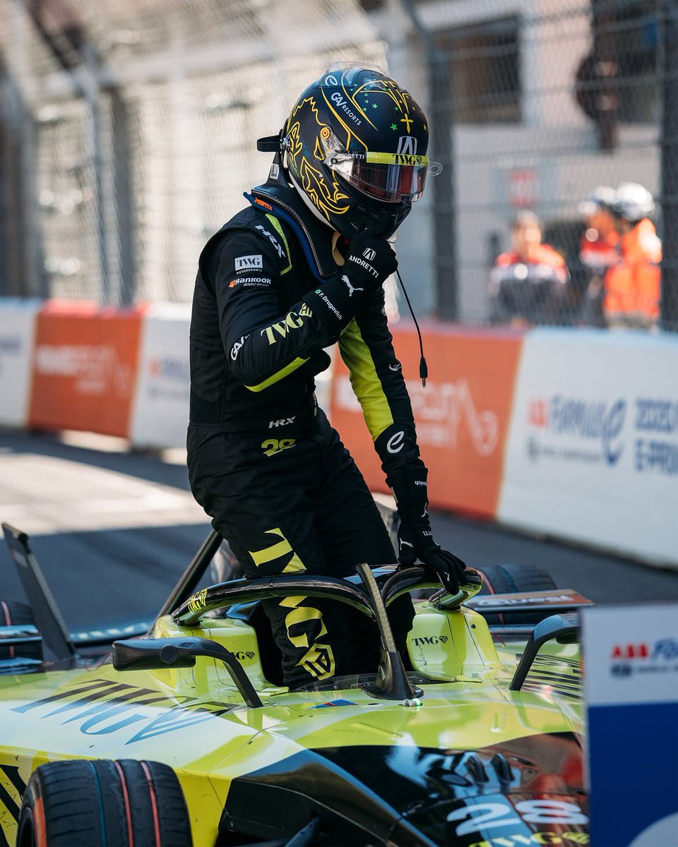 TeamDrugovich's tweet photo. 🚨🚨🚨

A Andretti oficializou a permanência de Felipe Drugovich para a temporada 2026/27 da Fórmula E, que marcará a estreia dos carros da era GEN4, os mais rápidos da história da categoria elétrica, até aqui. Jake Dennis também segue na equipe americana.

#TeamDrugovich https://t.co/r2q3BkkvuT