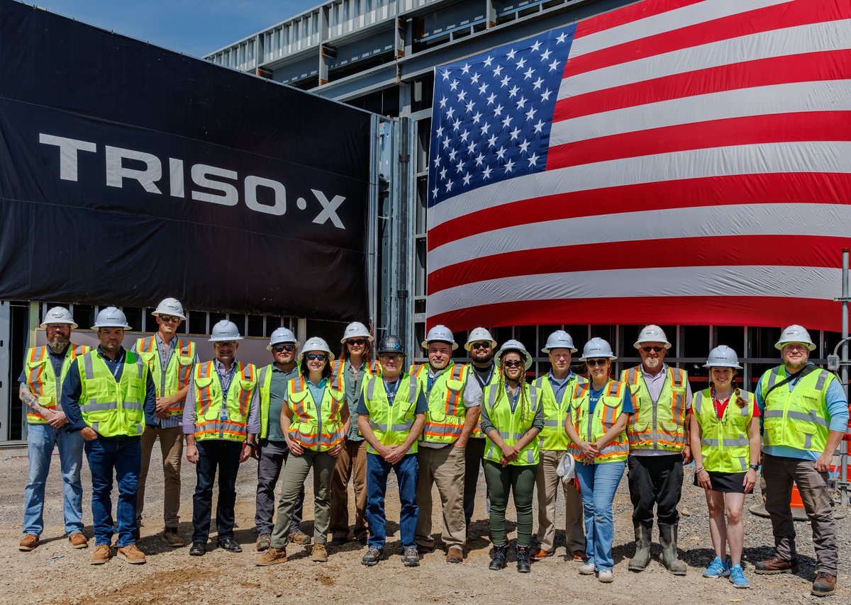 xenergynuclear's tweet photo. A moment of gratitude at TX-1. 🇺🇸

Yesterday, our construction team and partners from @ClarkBuilds and @Geiger_Brothers gathered for a luncheon served by project and company leaders to celebrate those driving progress on this first-in-the-nation advanced nuclear fuel fabrication facility.