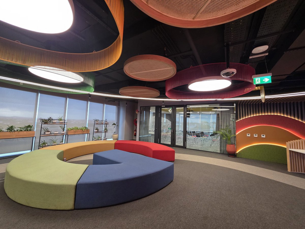 EmmanuelAshile3's tweet photo. Engage in a focused discussion regarding the future of Artificial Intelligence, exploring how AI tools are actively transforming various industries and identifying strategies for leveraging these advancements for both personal and professional growth.#Sustainability #GoogleGhana https://t.co/kHgztsOfO2