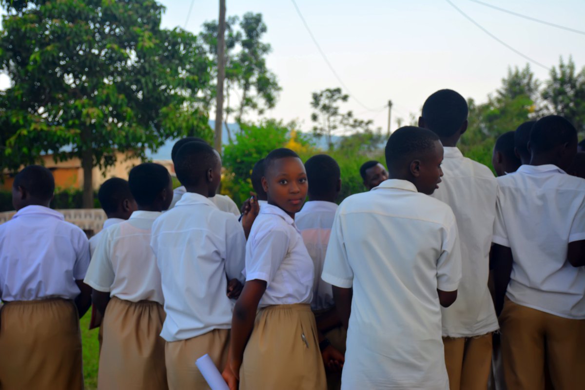 HAYi_Group's tweet photo. At GS Mwendo Secondary School, #HealthEmpower under the HAYi VIVA Program engaged high school students in interactive health education sessions, equipping them with practical knowledge to make informed decisions and contribute to healthier schools and communities. #TuriHAYi https://t.co/ZE3N8IqJ9S