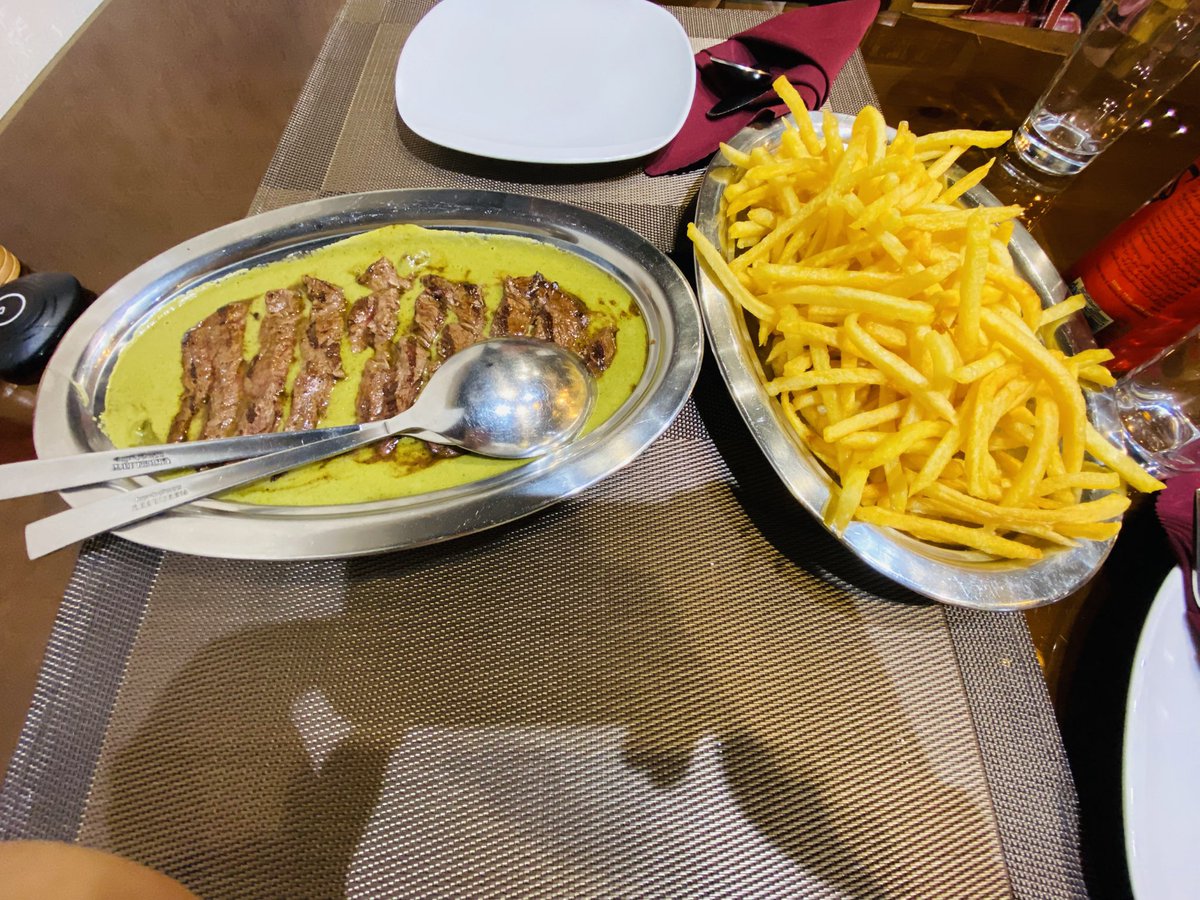 ____Omid____'s tweet photo. این آنتروکوت به همراه سس‌ش واقعا مزه‌ی کص میداد https://t.co/1JUmKP1g2f