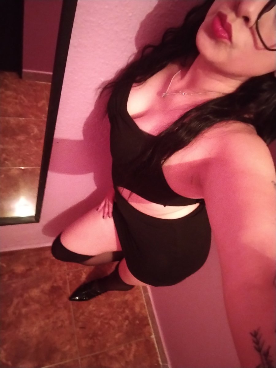 Emma Rios tweet media