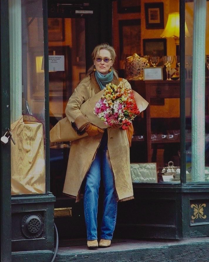 jlrynkms's tweet photo. “mrs dalloway said she would buy the flowers herself”

meryl in the hours is everything to me https://t.co/bLsobK9fIy