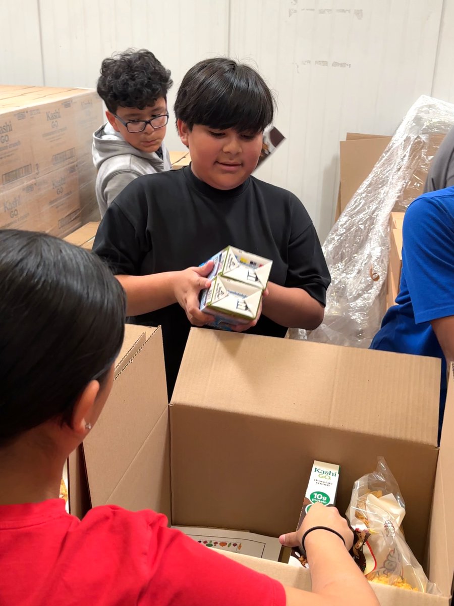 FINDFoodBank's tweet photo. As we begin our Kids Summer Market programs this summer, we'd like to recognize the generosity of Westgate Foundation for their generous gift of $10,000 that will ensure 30,000 kids in our region have access to healthy &amp; nutritious food.  💚 https://t.co/P5GpmqbeOj