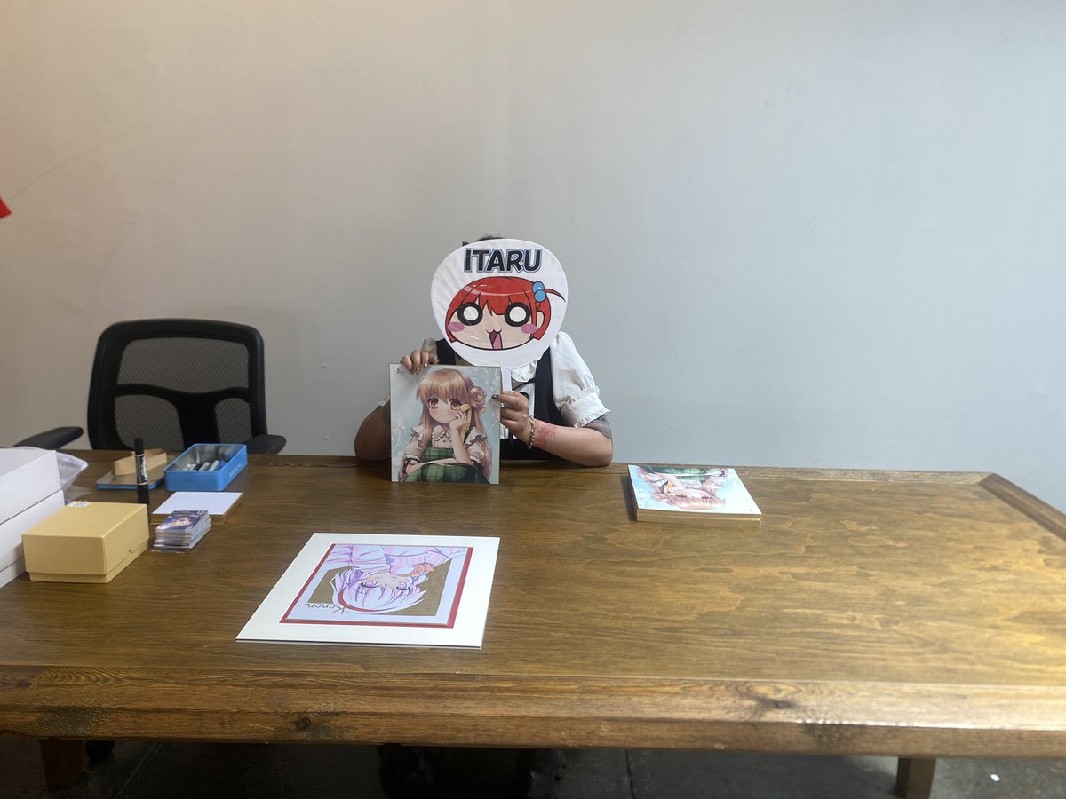 shiravune's tweet photo. 🎉 YABAI Gallery Day 1 is here!

The doors are open, and we're excited to welcome everyone!

Stop by to explore exclusive artwork by Itaru Hinoue, the original artist of ONE., along with many other incredible creators.

See you at YABAI! ✨
https://t.co/xt6PFUvBSD https://t.co/XIiJGr0LRc