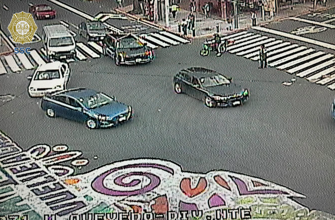 OVIALCDMX's tweet photo. 13:40 Se restablece la circulación de Av. Miguel Ángel de Quevedo a la altura de Oceanía, así como el cruce de Av. División del Norte, alcaldía Coyoacán, luego de manifestantes. https://t.co/JQMCBENeMW