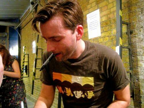 th3nightingales's tweet photo. David tennant and his Beatles tshirts https://t.co/NJMdJBf8tj