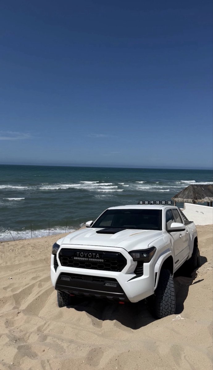 Panterbelicooo's tweet photo. y si nadie cree en mi, yo solo le atoro

#Toyota #Tundra #Tacoma 
#PuertoPeñasco
#Puertopenasco
#Mexico https://t.co/YBHAVOjfpa