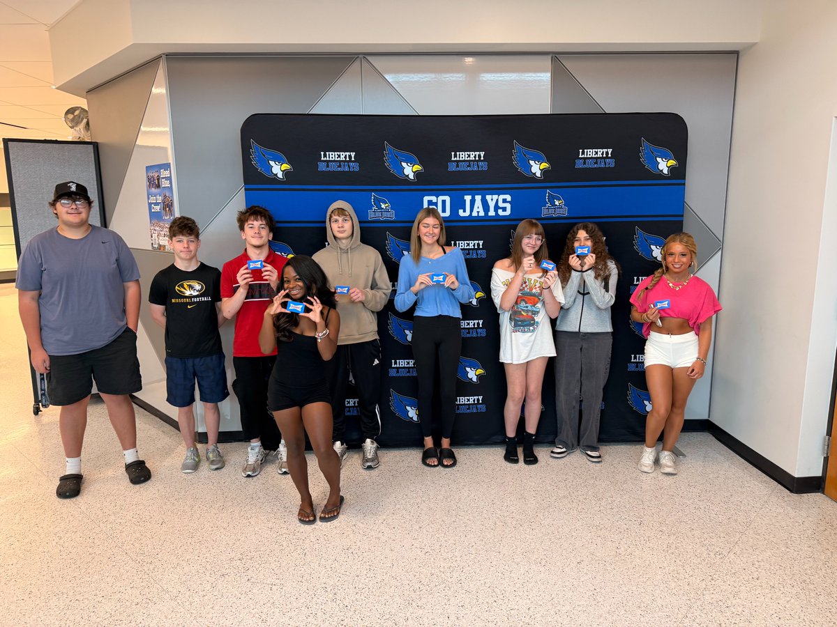 LIBERTYSCHOOLS's tweet photo. Summer school isn't quite as fun once you're in high school, but this crew still had perfect attendance throughout June! #LPSLeads https://t.co/iujYzIDhAm