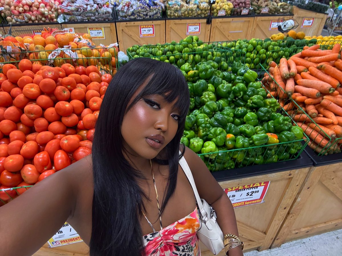 bbyfatzz's tweet photo. 🥑🍎🥕🍅🫑 https://t.co/KfeSFOM9Op