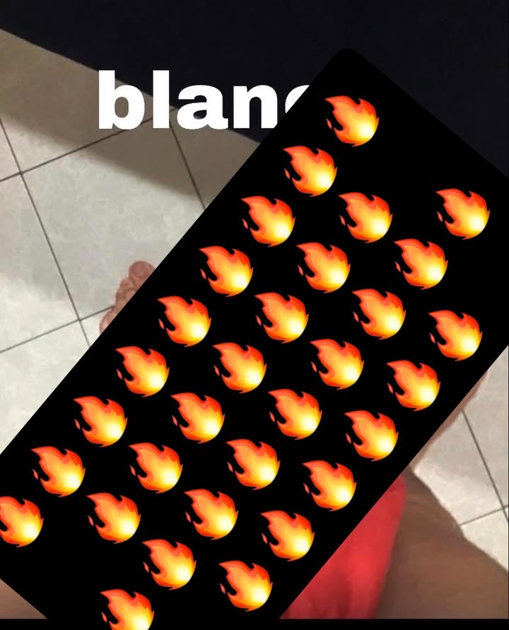 videoof_'s tweet photo. foto di blanco senza censura sul gruppo

#blanco #elodie #irama https://t.co/7Y3BFskruc