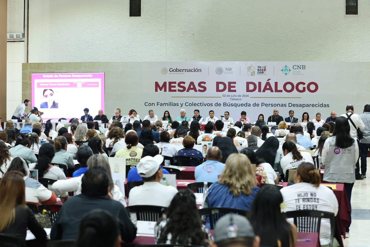 giltabasco's tweet photo. Se celebra la Mesa de Diálogo con familias y colectivos de búsqueda de personas desaparecidas. El evento es presidido por la secretaria de Gobernación, Rosa Icela Rodríguez; la fiscal general de la República, Ernestina Godoy y el gobernador Javier May, en el Centro de Convenciones Tabasco 2000.
