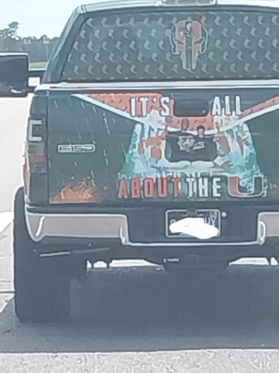 DuvalRu's tweet photo. THE U IS ALIVE AND WELL IN DUVAL COUNTY 💯🙌 https://t.co/rPVDpBttxC