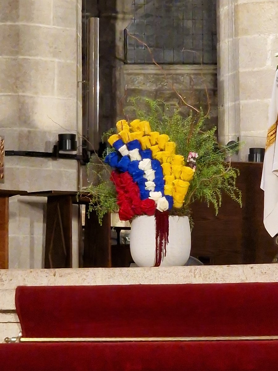 gonzalodeoro's tweet photo. Misa por las víctimas de los terremotos de Venezuela, celebrada por el cardenal Omella en Santa María del Mar.

Que Dios tenga en su gloria a todas las víctimas y dé fuerza y fé a todo el pueblo venezolano.

Todo nuestro cariño, apoyo y afecto. https://t.co/6mls0qDW51