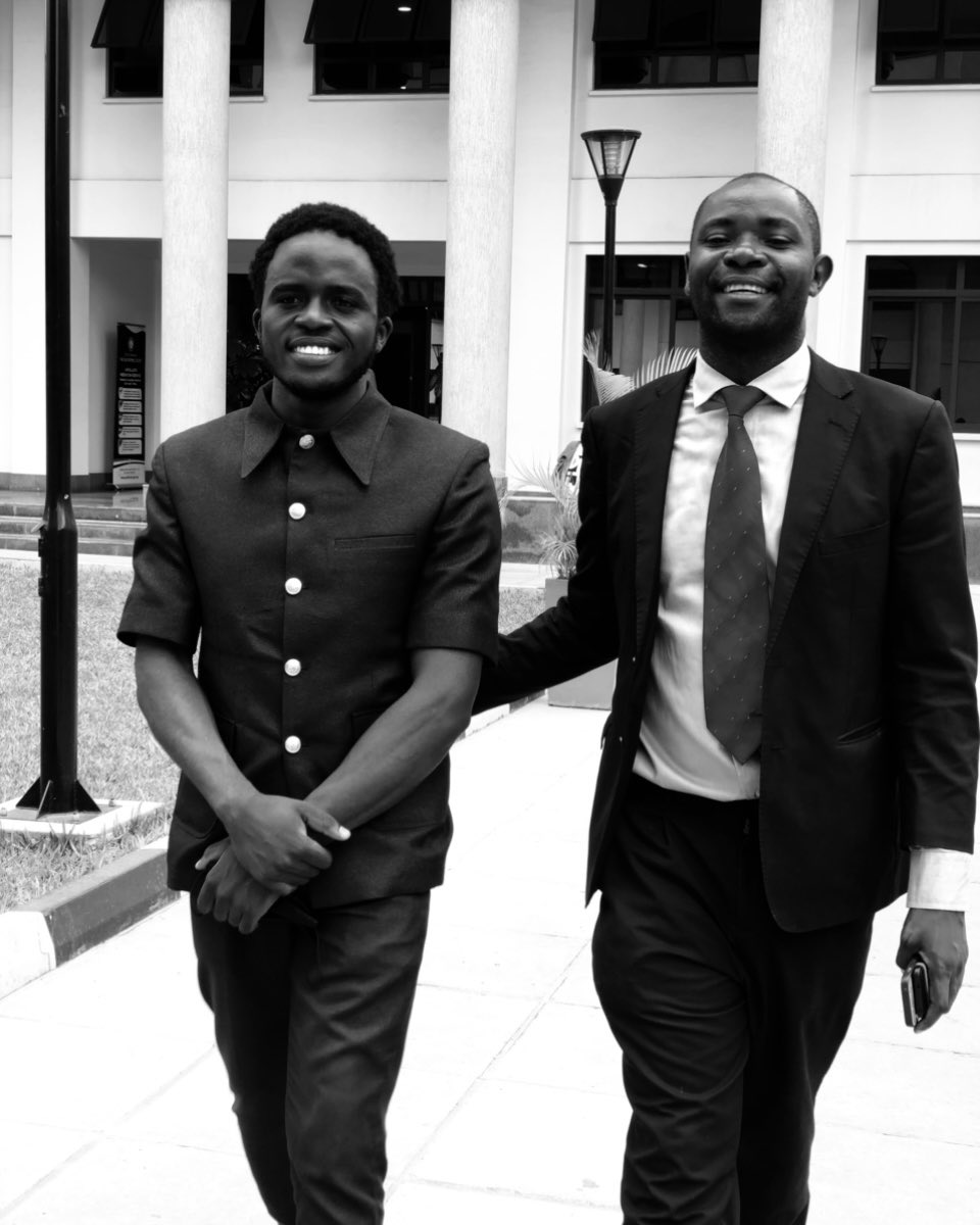 KMutahungaa's tweet photo. “Free Male Mabirizi NOW! The fearless rule-of-law warrior is rotting in dungeons for speaking truth to power. Enough of this tyranny! Call it what it is: political kidnapping!
Release our champion.
#FreeMaleMabirizi #UgandaRising 🔥 https://t.co/Dz5QNMEGZV