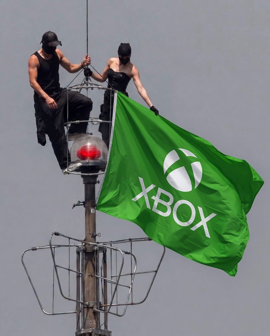 ChapoteP's tweet photo. XBOX 🙌 https://t.co/1bMyNkinb5