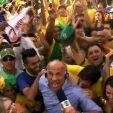 Ylyzaaaa's tweet photo. @vozinhapr Nós Brasileiros estamos com vocês https://t.co/lQFkylMNtF