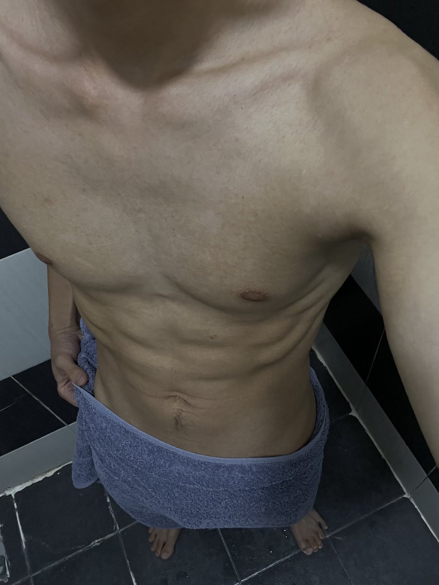 hanjaky9's tweet photo. Wanna join my late night bath? https://t.co/ZdrvluchqA
