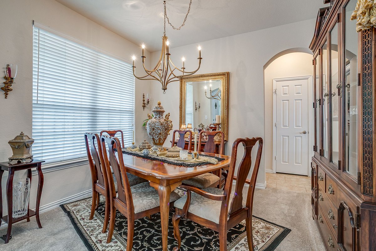 League_RE's tweet photo. 🎉 JUST LISTED! Welcome to 8005 Caladium Drive, North Richland Hills, TX 76180!  

3 Beds 
2.5 Baths
1,691 SqFt 
Built in 2005

📲 For details or a private showing, connect with Amy Normand at 817-707-7735. More information at https://t.co/bo4Wit7lIe!

#ReadyToServe https://t.co/a99GyXqN9h