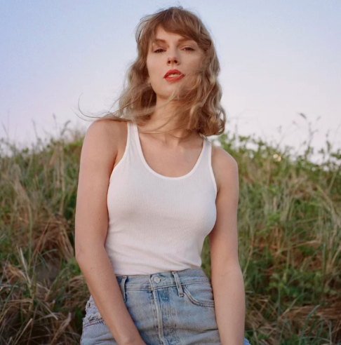 AboutMusicYT's tweet photo. Harry Styles reportedly received an invitation to Taylor Swift's wedding, according to Variety. However, he is unable to attend because he is currently on tour. https://t.co/mfcgjkfhol