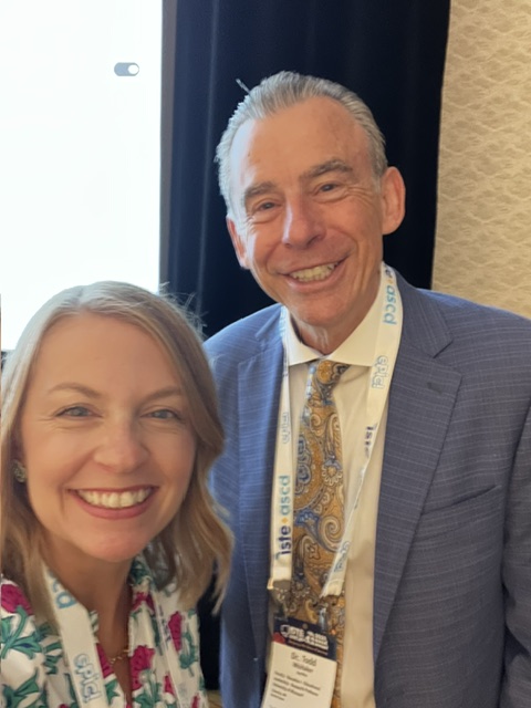 CarrieRosebrock's tweet photo. Loved my time in Orlando this week at @ISTE_ASCD as I presented on #professionallearningcommunities and #teamprotocols. Got to follow @ToddWhitaker's packed house session and glean some wonderful wisdom! And a big thank you to @dianna_dk & @MelissaWalley for their support!!! https://t.co/Gb2IaxF4nP